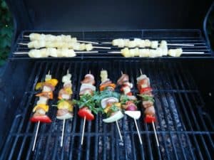 Off grid cooking kebabs www.homesteadlady.com