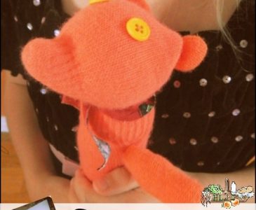 Book Review Happy Gloves l Handmade gifts kids can do and sew l Homestead Lady.com